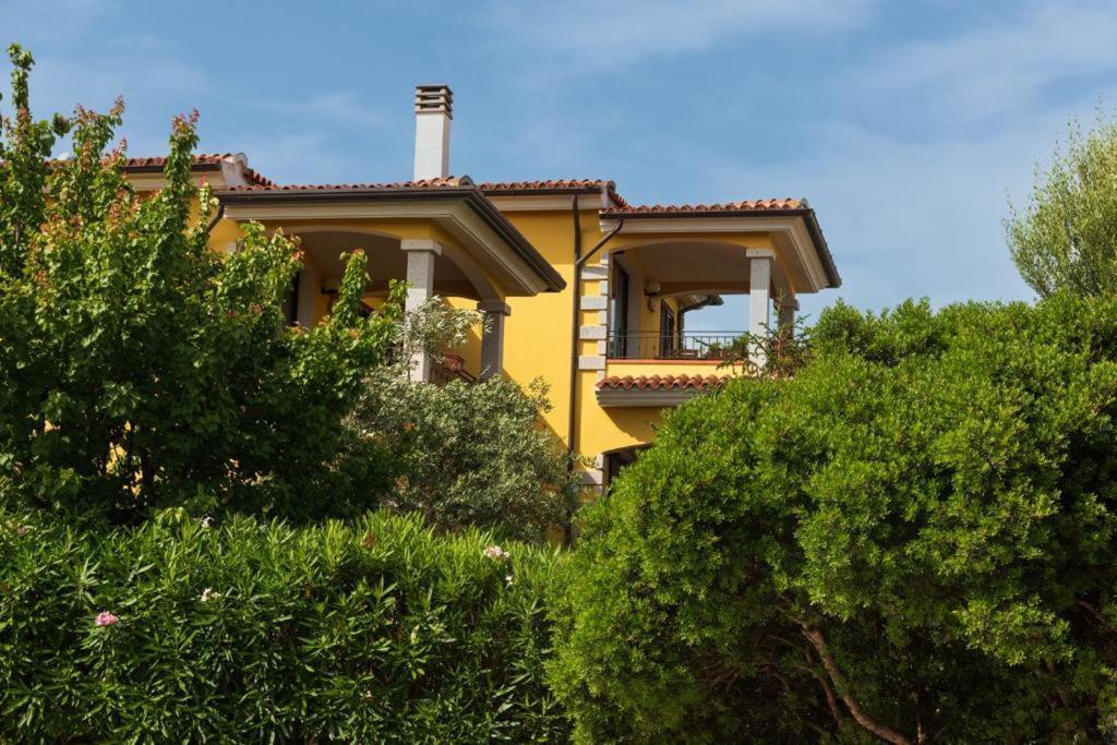 Residence Agrifoglio Monte Petrosu Bagian luar foto